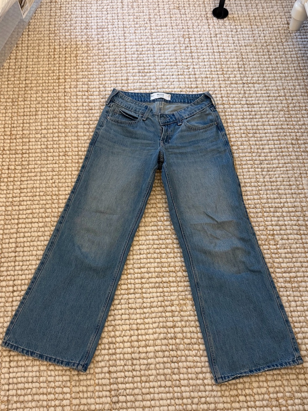Hollister Low Rise Baggy Denim Jeans in Blue Wash